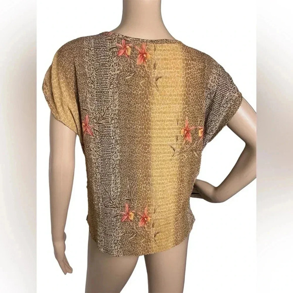 Christie & Jill Crinkle Women’s Top Sz XL Earthy Floral Short Sleeved Pullover - Picture 2 of 6